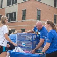 Freshmen Move-In